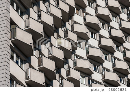 The facade with triangular balconies. 98002621