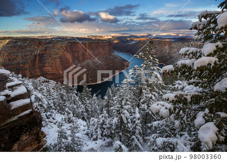 Winter in Flaming Gorge Winter in Flaming Gorge 98003360