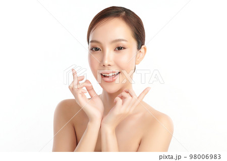 Beautiful young asian woman with clean fresh skin on white background, Face care, Facial treatment, Cosmetology, beauty and spa, Asian women portrait. 98006983