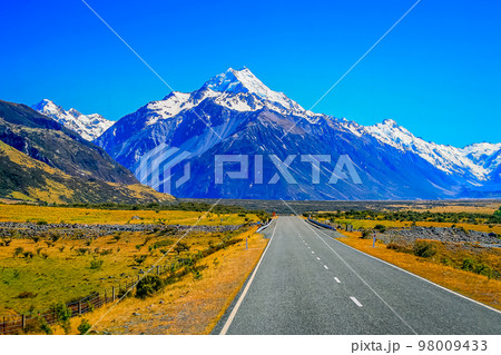 Fairlie to Tekapo Road, Canterbury, New Zealand South Island dramatic landscape Fairlie to Tekapo Road, Canterbury, New Zealand South Island dramatic landscape 98009433