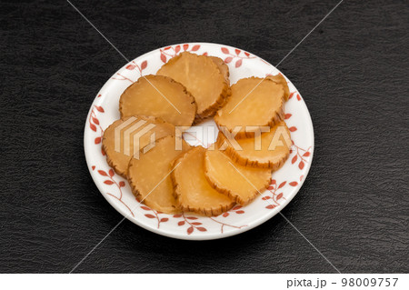 いぶりがっこ　Smoked Japanese Pickled Daikon Radish  98009757