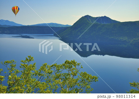 道東地方の美しい湖:摩周湖 道東地方の美しい湖:摩周湖 98011314