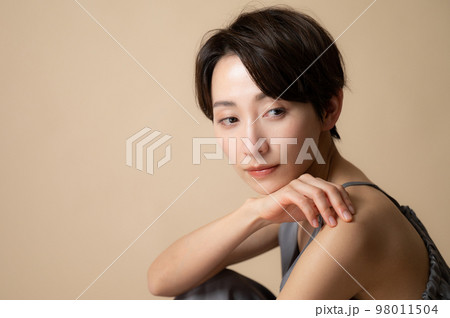 春夏に使いやすいそうな美容イメージ 春夏に使いやすいそうな美容イメージ 98011504