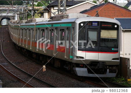 通勤電車 東急田園都市線5000系 98012368