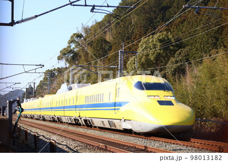 東海道新幹線・山陽新幹線を走る923形・ドクターイエロー1 東海道新幹線・山陽新幹線を走る923形・ドクターイエロー1 98013182