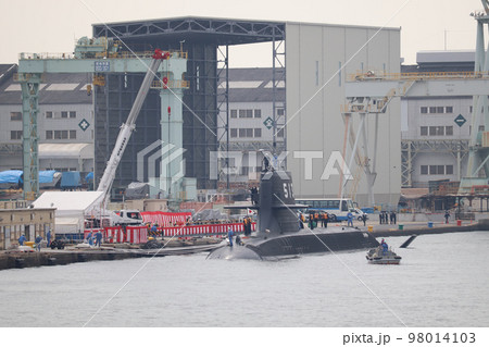 就役式典の準備を行う海上自衛隊の潜水艦たいげい 就役式典の準備を行う海上自衛隊の潜水艦たいげい 98014103