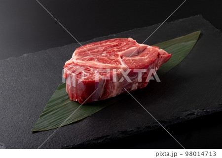 黒毛和牛　牛すね肉 98014713