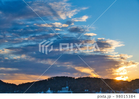 下田港の風景 98015384