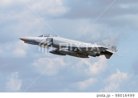 ドイツ空軍F-4FファントムⅡ離陸 ドイツ空軍F-4FファントムⅡ離陸 98016499