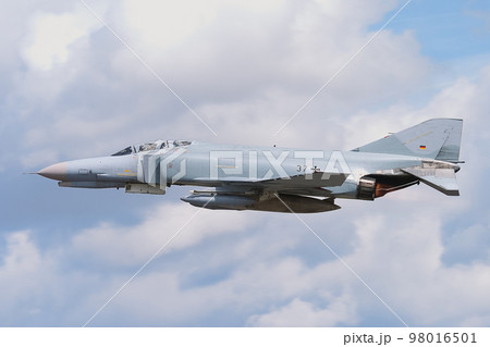 ドイツ空軍F-4FファントムⅡ離陸 98016501