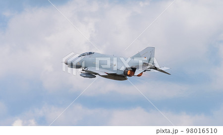 ドイツ空軍F-4FファントムⅡ離陸 ドイツ空軍F-4FファントムⅡ離陸 98016510