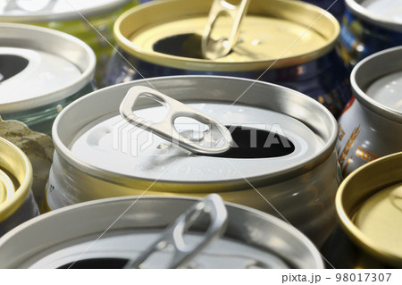 資源ごみ・空き缶のイメージ 98017307