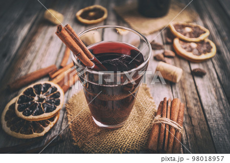 Christmas mulled wine Christmas mulled wine 98018957