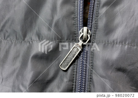 ブルゾンのファスナー 98020072