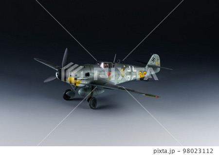 1/32scale MESSERSCHMITT BF 109G-6 YELLOW 1 98023112