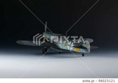 1/32scale MESSERSCHMITT BF 109G-6 YELLOW 1 98023121