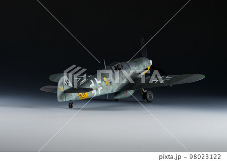1/32scale MESSERSCHMITT BF 109G-6 YELLOW 1 98023122