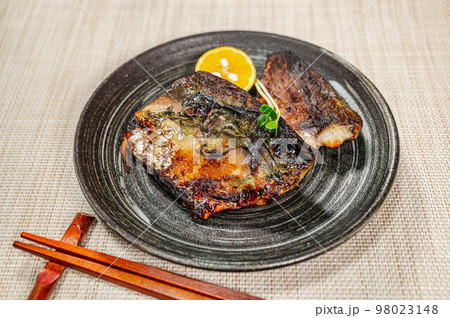 塩麴に漬けた焼き鯖 塩麴に漬けた焼き鯖 98023148