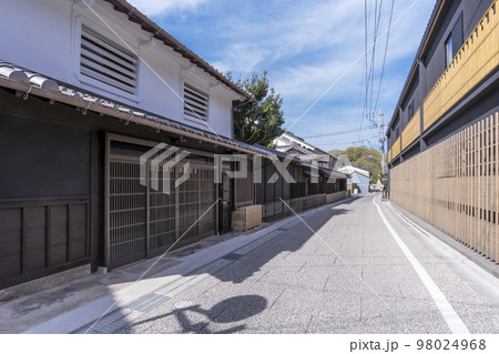 生口島の古い町並み　広島観光スポット　瀬戸内海国立公園　島ごと美術館 98024968