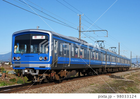 冬晴れの駿豆線をゆく伊豆箱根鉄道3000系の回送列車 98033124