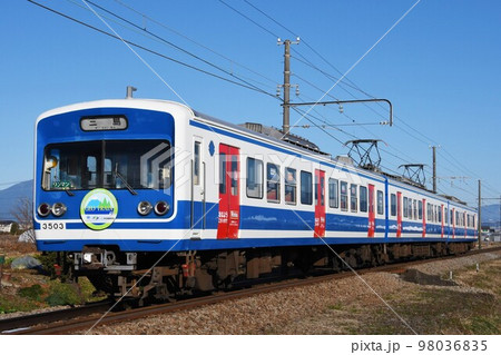 冬晴れの駿豆線をゆく伊豆箱根鉄道3000系 冬晴れの駿豆線をゆく伊豆箱根鉄道3000系 98036835