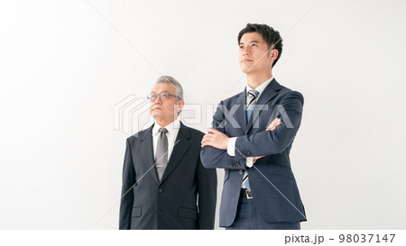 ビジナスマン　2人　 98037147