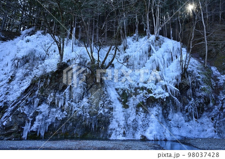 小鹿野町久月の氷柱群 小鹿野町久月の氷柱群 98037428