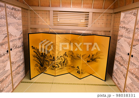 屏風のある和室 98038331