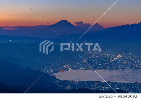 【長野県･諏訪】富士山と諏訪湖の見える高ポッチ高原　 98040092