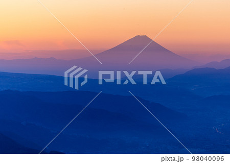 【長野県･諏訪】富士山と諏訪湖の見える高ポッチ高原　 98040096