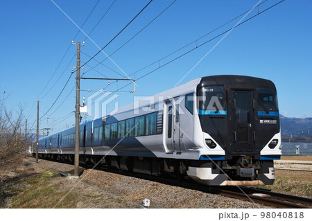 伊豆箱根鉄道駿豆線をゆくE257系2500番台の特急踊り子号 伊豆箱根鉄道駿豆線をゆくE257系2500番台の特急踊り子号 98040818