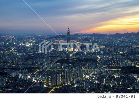 屋外 建物 建築物 98041791