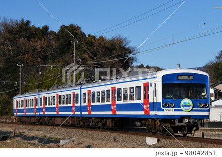 冬晴れの駿豆線をゆく伊豆箱根鉄道3000系 冬晴れの駿豆線をゆく伊豆箱根鉄道3000系 98042851