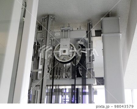 エレベーター 98043579