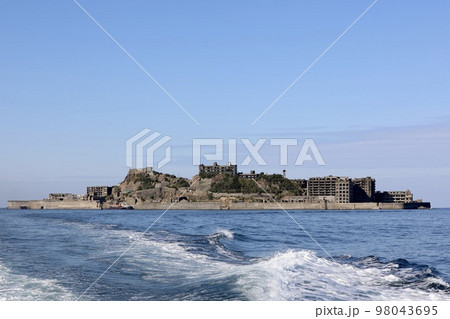 長崎県・軍艦島 98043695