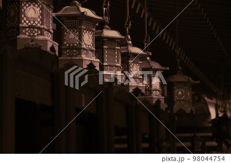 吊り灯篭　モノクローム 98044754