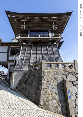 鎮西大社 諏訪神社の太鼓楼【長崎県長崎市上西山町】 98045369