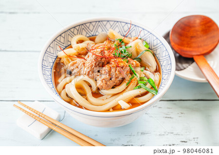 鶏のつみれうどん 98046081