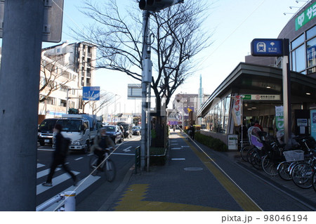 都営大江戸線　練馬春日町駅前 98046194