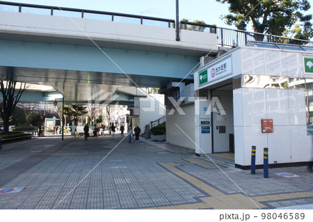 都営大江戸線　光が丘駅前 98046589