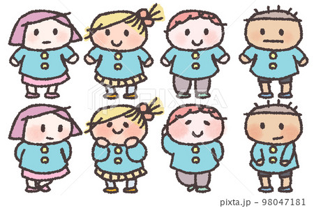 園児のすまし顔と照れ顔セット 98047181