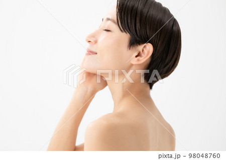 ビューティー 女性 横顔の写真素材 [98048760] - PIXTA