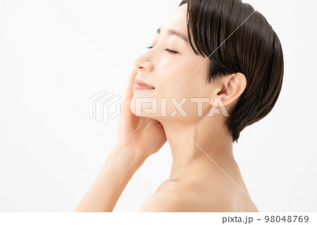 ビューティー　女性　横顔 98048769