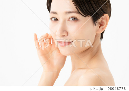 ビューティー　女性　横顔 98048778