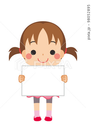 メッセージボードを持った可愛い小さな女の子のイラスト　白背景　ベクター　全身　人物 98052895