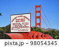 ゴールデンゲートブリッジ（サンフランシスコ） 98054345