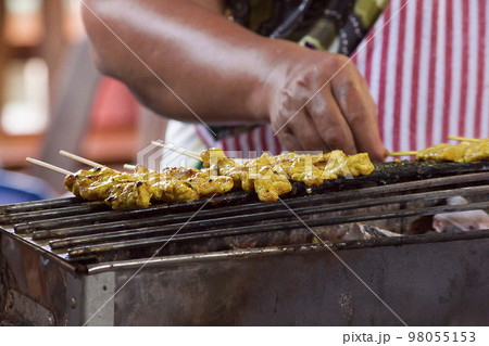 Satay Pork Grilled on the stove 98055153