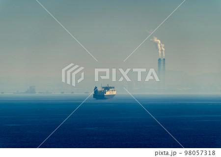 東京湾の風景　 98057318