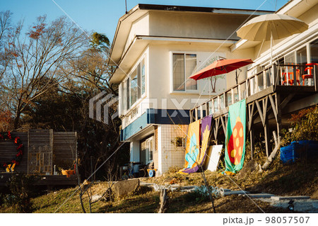 バーベキューの情景 98057507