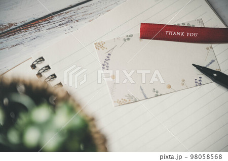 ノートとペンとリボン ノートとペンとリボン 98058568